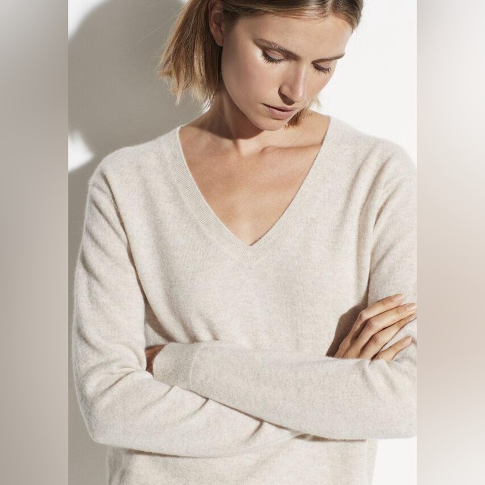 Vince Cashmere Weekend V-Neck Sweater